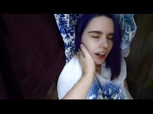 ❤️ Lorg mi mo sis anns a’ chlòsaid agus chuidich i cum ❤ Pornografach aig gd.dreamlandpassionjourney.ru