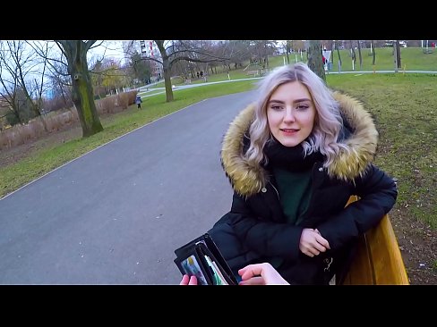 ❤️ Swallows hot cum coigreach airson airgead - blowjob anns a 'phàirc le Eva Elfie ❤ Pornografach aig gd.dreamlandpassionjourney.ru